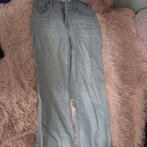 Hollister Women's Light Blue Straight Leg Jeans Size 000 Short